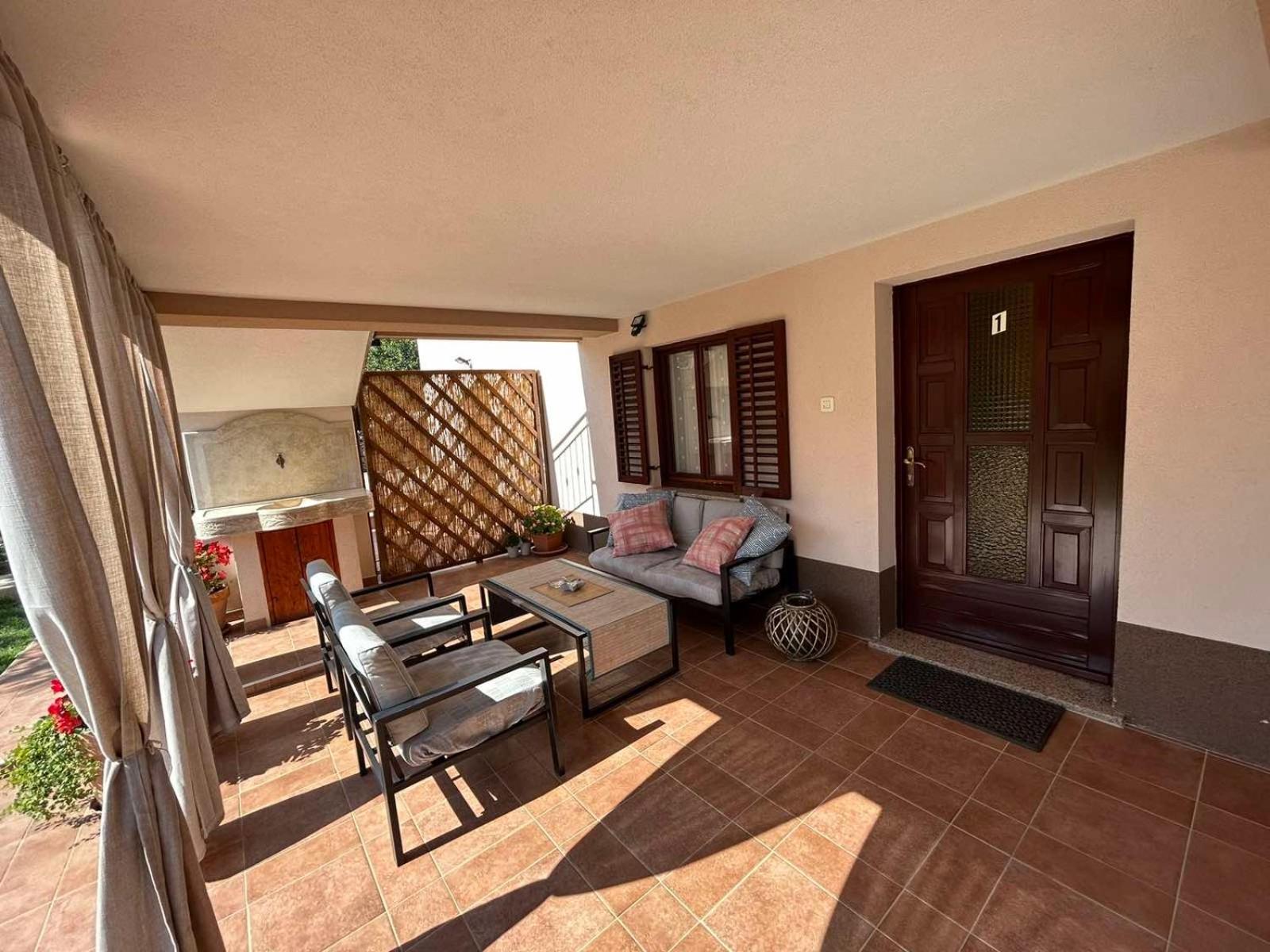 Apartmani Antonija Vozilici Exterior foto